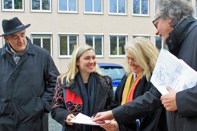 Ortsbegehung im Oktober 2012 mit Prof. Dr. Guido Wirtz (Vizeprsident Universitt Bamberg), Staatsministerin Melanie Huml, Dr. Dagmar Steuer-Flieser (Kanzlerin Universitt Bamberg) und Baudirektor Fritz Angerer (damals Leiter des Staatlichen Bauamts Bambe